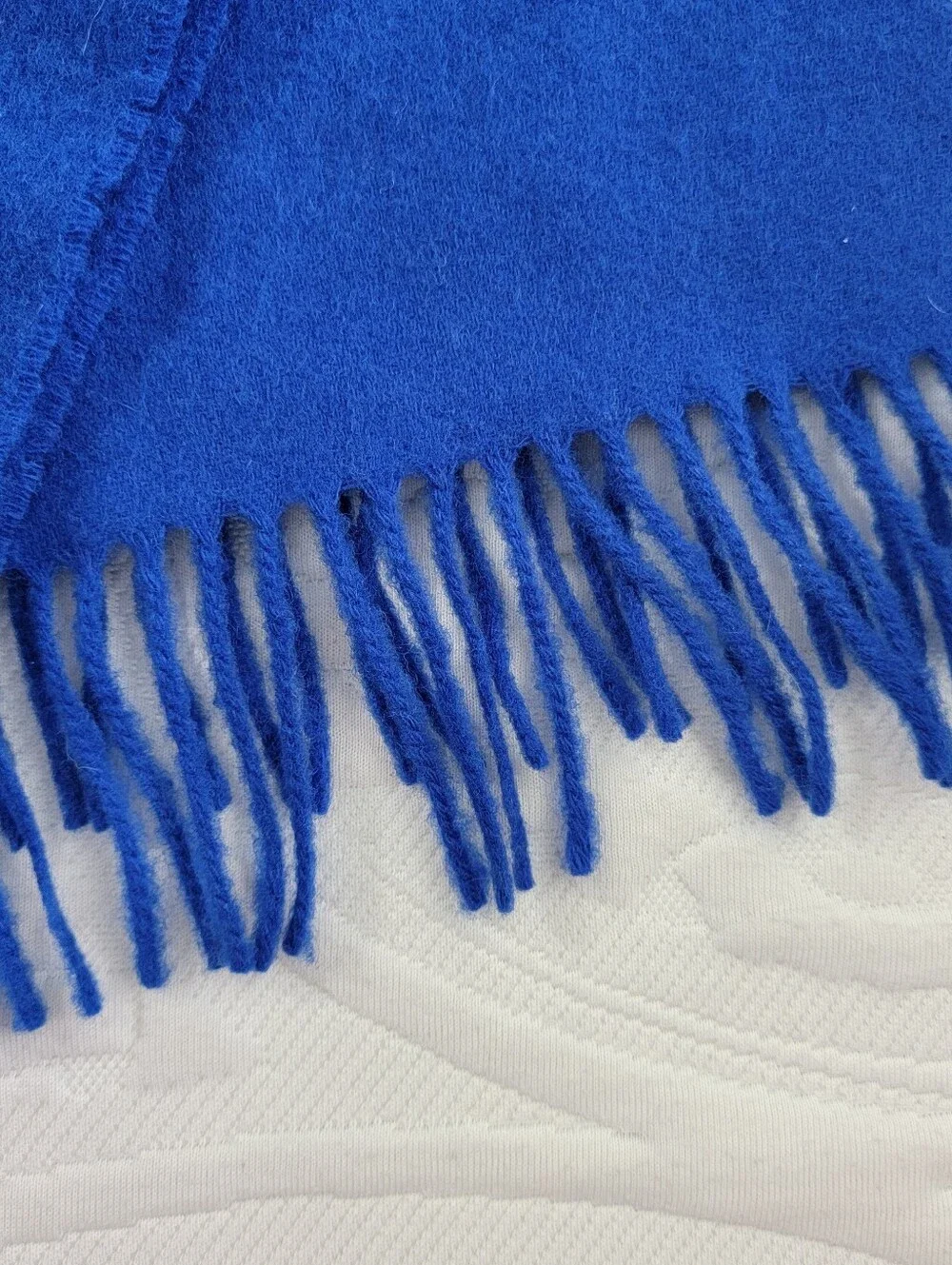 Marshall Fields Men's 100% Lambswool Cobalt Blue Fringed Scarf Luxury 64